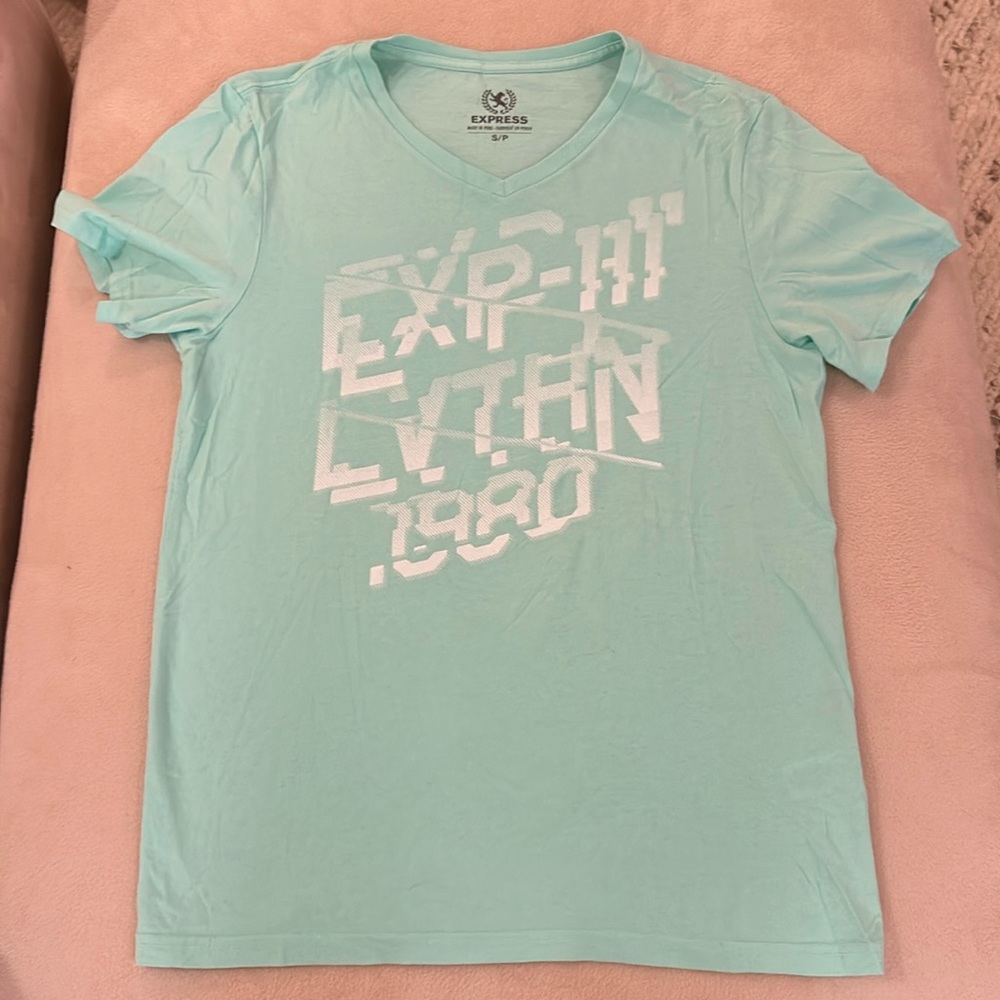 Express mint green, V-neck graphic tee. Size small 100% cotton.